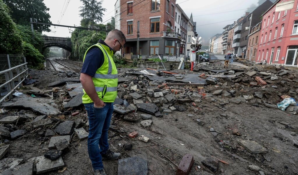 Op veel plaatsen waren deze maand zware overstromingen, zoals hier in Dinant in België, maar ook in Duitsland, Nederland, Londen en China. (beeld epa / Stephanie Lecocq)