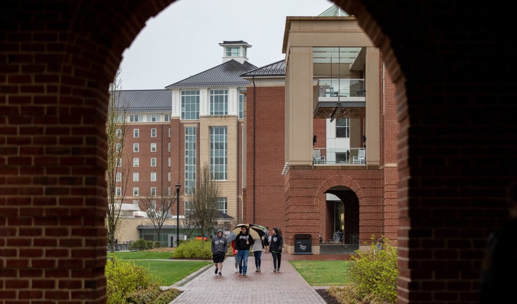 Studenten van Liberty University in Lynchburg, Virginia, bleven ook na maart 2020 op de campus wonen, totdat ook daar corona om zich hen greep. (beeld afp / Andrade-Rhoades)