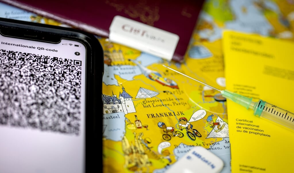 Door alle landen in de EU die niet groen zijn op geel te zetten, krijgen vakantiegangers meer duidelijkheid. (beeld anp / Koen van Weel)