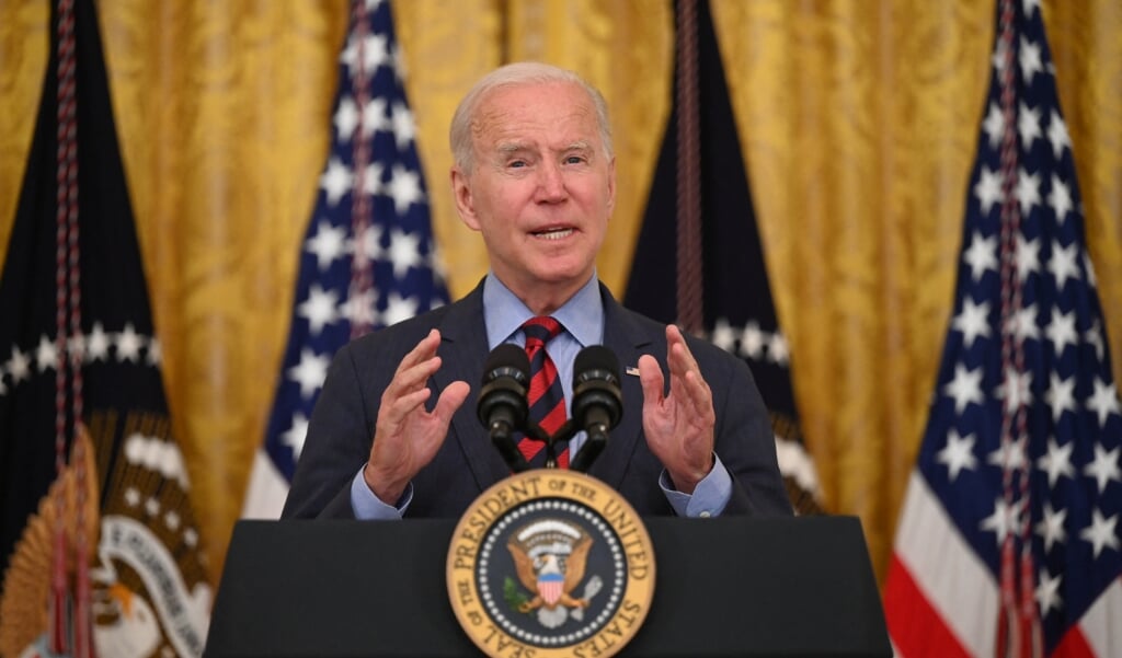 ‘We leveren zelfs vaccins aan landen waarmee we problemen hebben’, zei president Joe Biden. (beeld afp / Jim Watson)