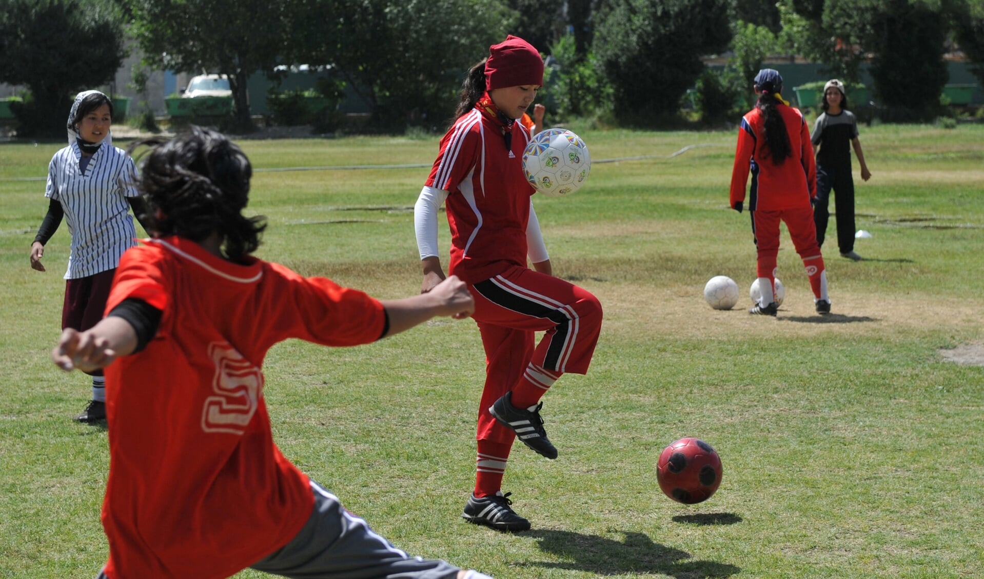 Het Afghaanse vrouwenteam tijdens een training in Kabul, in 2018. 