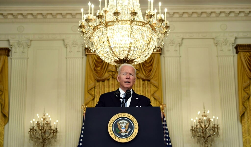 President Biden zegde toe dat de VS de Afghaanse bevolking zal bijstaan, maar niet met een ‘eindeloos militair ingrijpen’. Als Amerikaans personeel in Afghanistan wordt aangevallen, zal de VS ‘snel en krachtig’ reageren. (beeld afp / Brendan Smialowski)
