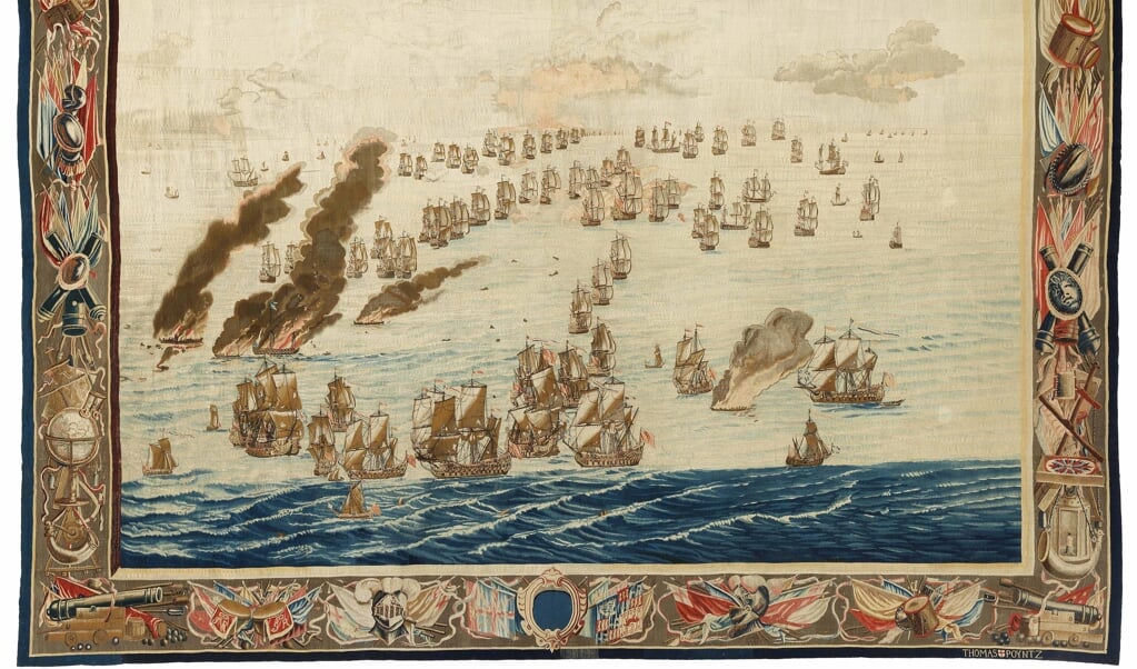 ‘De Royal James staat in brand’, Thomas Poyntz en Willem van de Velde de Oude, Londen, 1685-1688, wol en zijde 330x457 cm. (beeld scheepvaartmuseum)
