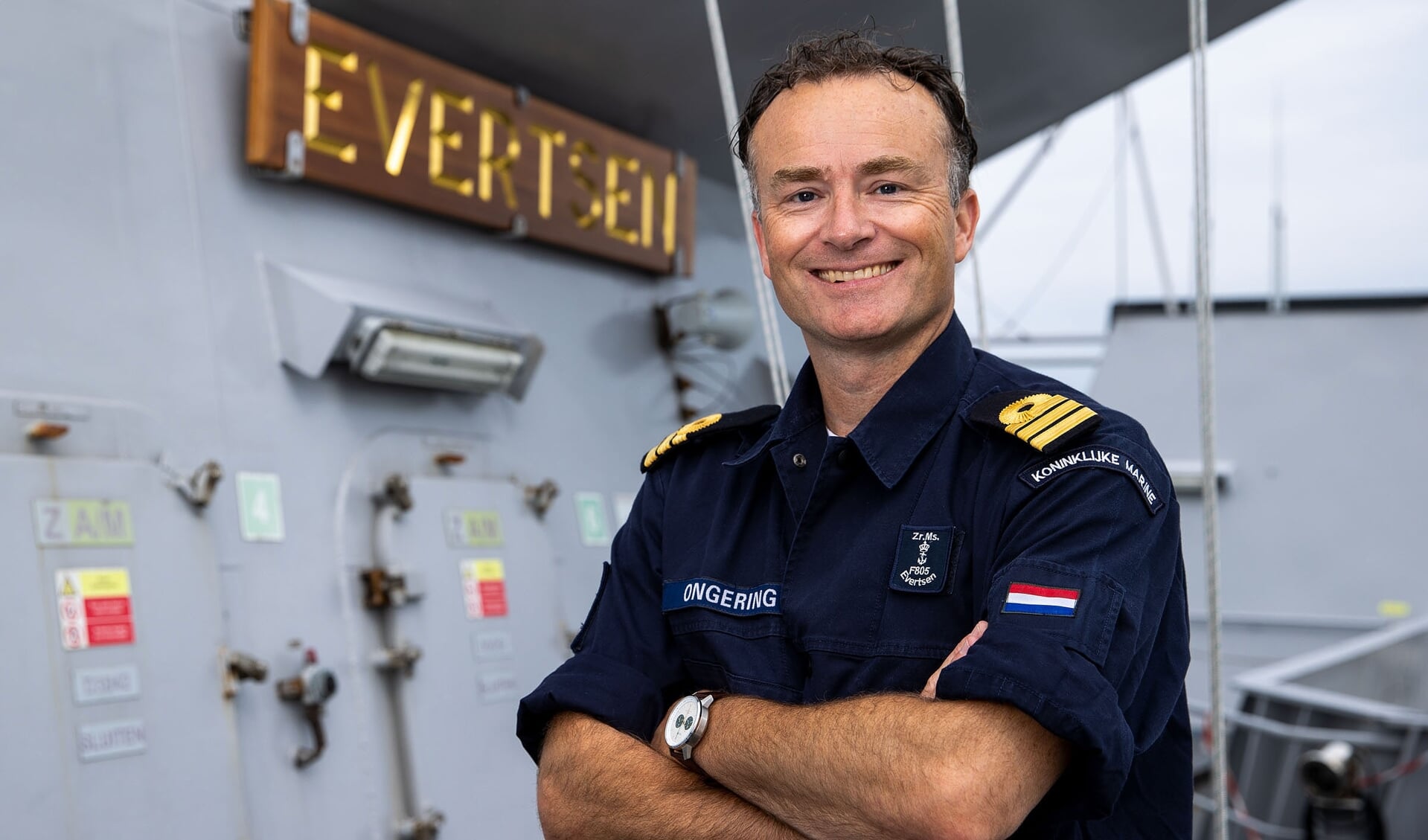 Kapitein-luitenant ter zee Rick Ongering is commandant van Zr.Ms. Evertsen, momenteel in de Filipijnse Zee.