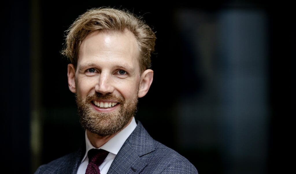 Portret van Dennis Wiersma (VVD) , demissionair staatssecretaris voor Sociale Zaken en Werkgelegenheid. (beeld anp / Robin van Lonkhuijsen)