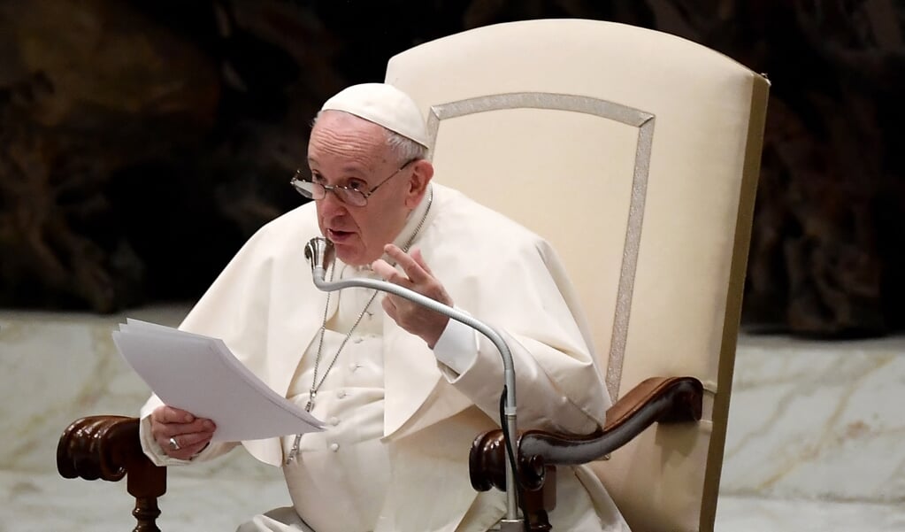 Paus Franciscus tijdens de woensdagcatechese van 26 januari 2022.  (beeld afp / Filippo Monteforte)