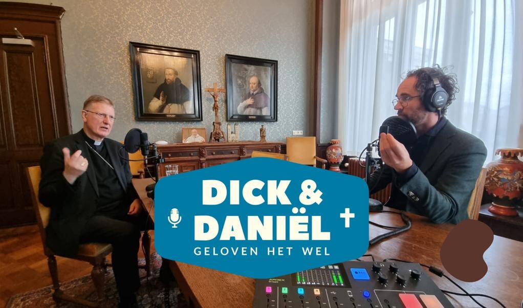 De podcast 'Dick En Daniël Geloven Het Wel' werd deze week in Haarlem opgenomen.  (beeld nd)