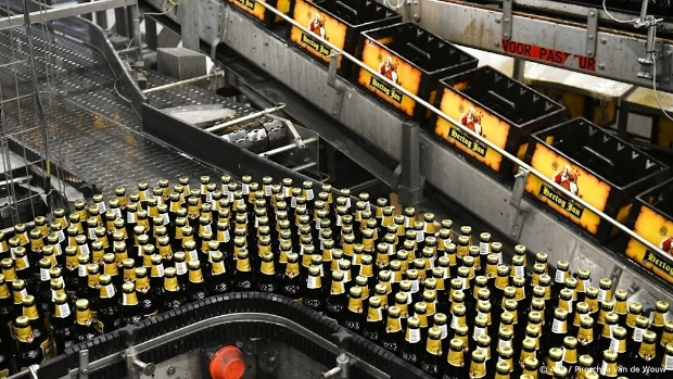 Brouwer achter Hertog Jan en Jupiler verkoopt opnieuw minder bier