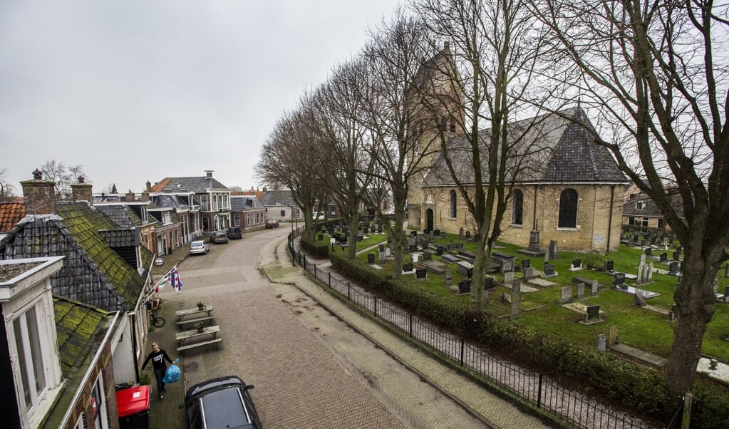 Volgens Paul van Sasse van IJsselt zullen vragen over het verschil tussen religie, levensbeschouwing en andere overtuigingen zullen blijven. (beeld anp / Vincent Jannink)