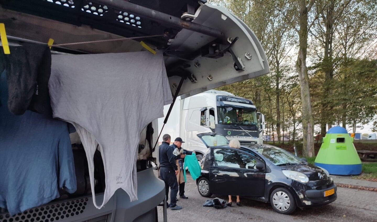 Elly Euser: 'De chauffeurs zitten soms wel drie maanden in de auto, veel langer dan vroeger.'