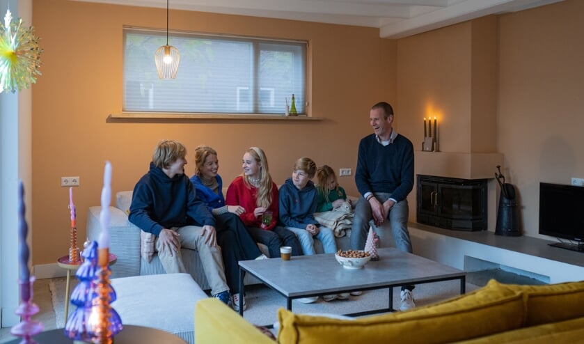 Duurt en Griëtte Vonck wonen met hun vier kinderen Frederique, Steijn, Jort en Lauren in een huis met winkel en koffiebar in Schalkwijk, een dorpje naast Houten.