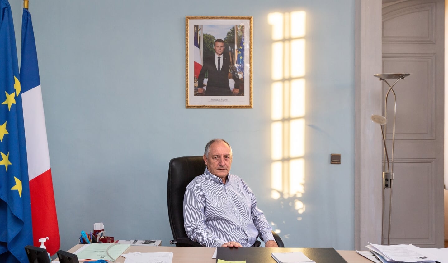 De burgemeester van Saint-Paul-Trois-Châteaux, Jean-Michel Catelinois, lobbyt voor de nucleaire toekomst van zijn dorp.
