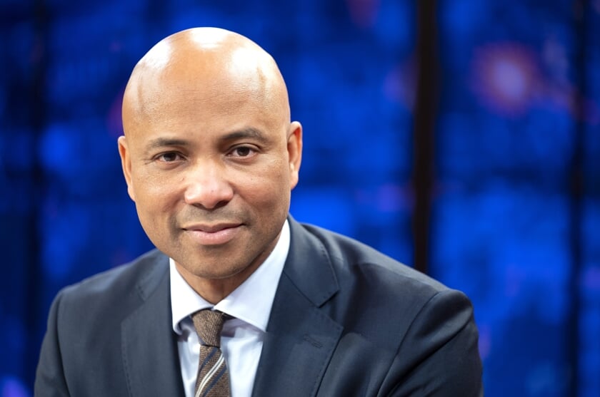 Voor zijn boek ‘Morgen gaat het beter’ interviewde en fotografeerde Humberto Tan ruim honderd mensen van honderd jaar en ouder.