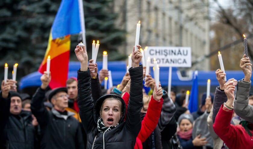 Een kleine duizend aanhangers van de Shor-partij protesteren zondag 13 november in Chisinau tegen de regering. Ze zijn pro-Russisch - of tenminste: anti-EU. Een week later is geen demonstrant meer te zien.