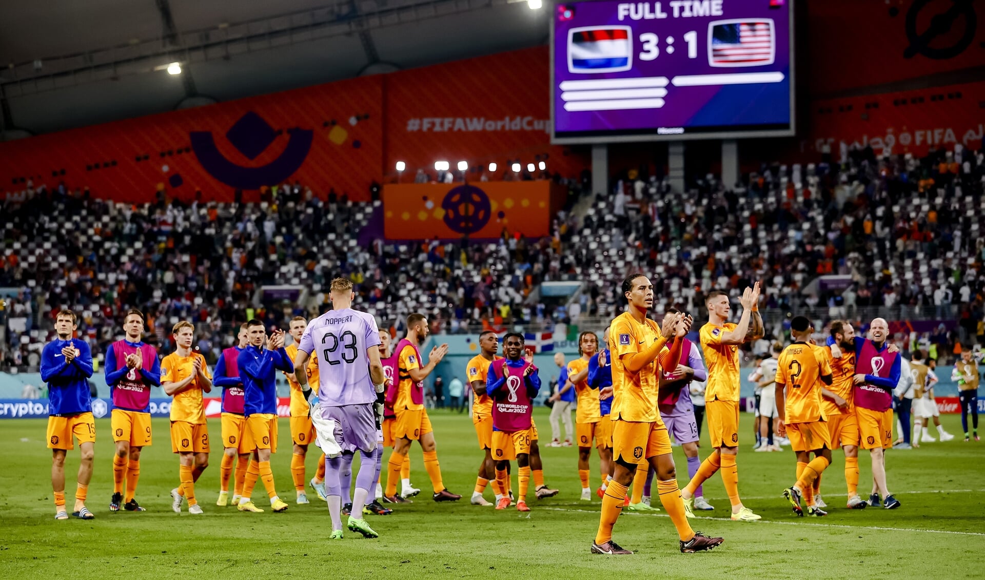 De spelers van Nederland vieren de overwinning tegen de Verenigde Staten.