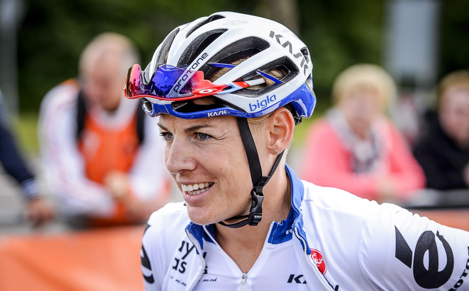 Iris Slappendel voor aanvang van het NK wielrennen in 2015.