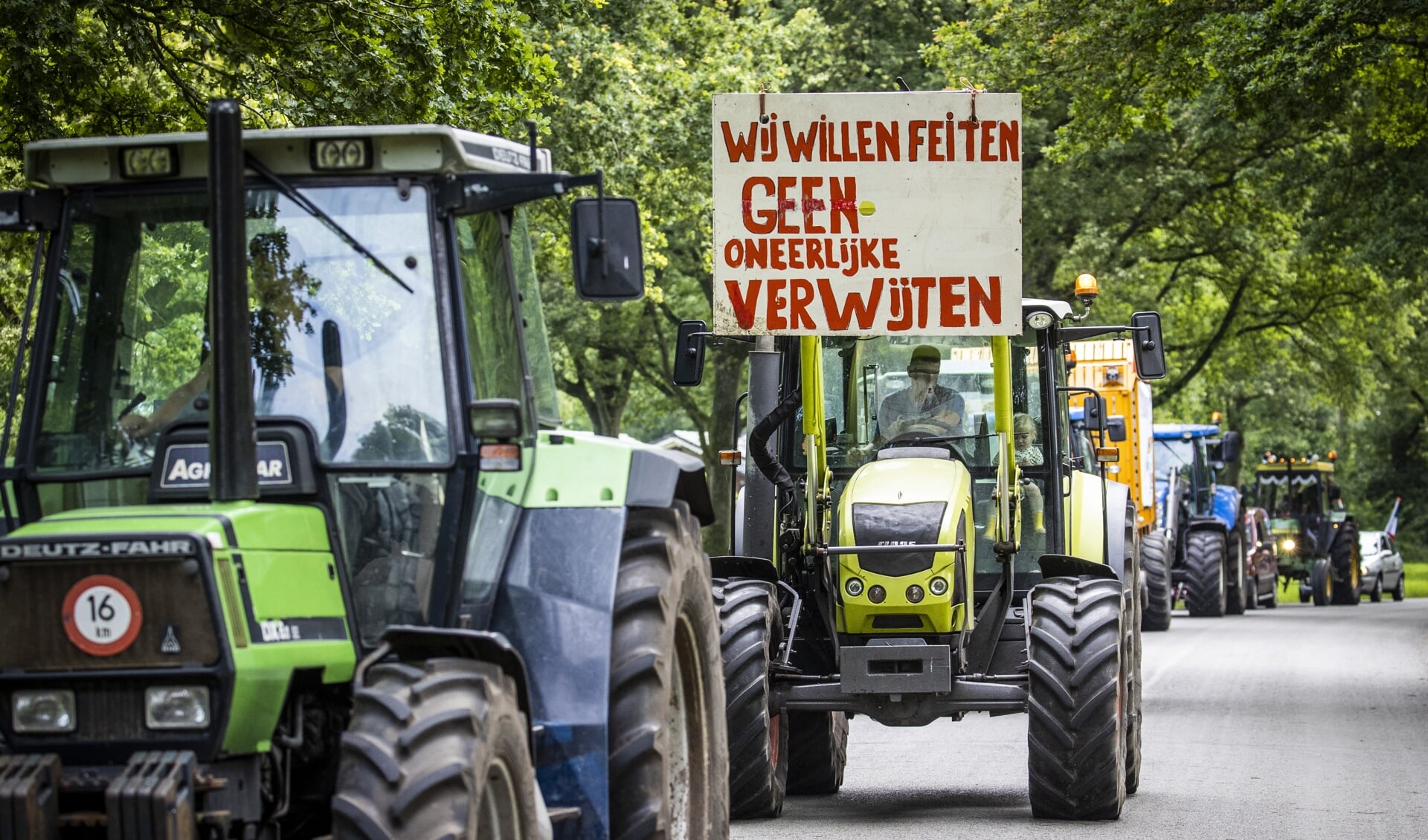Boeren demonstreerden afgelopen zomer met tractoren voor het provinciehuis in Assen tegen het stikstofbeleid, dat de stikstofuitstoot van de landbouw de komende jaren fors wil verminderen.