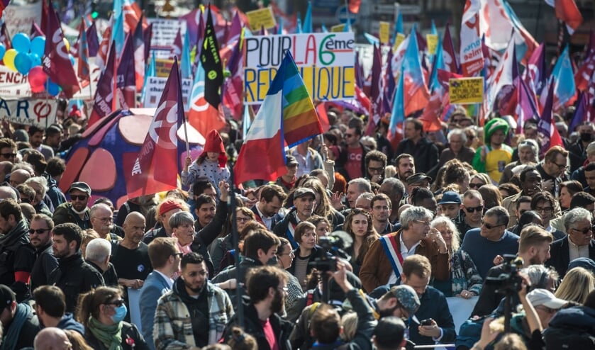 Tienduizenden mensen liepen op zondag 20 maart mee tijdens de Mars voor de Zesde Republiek.