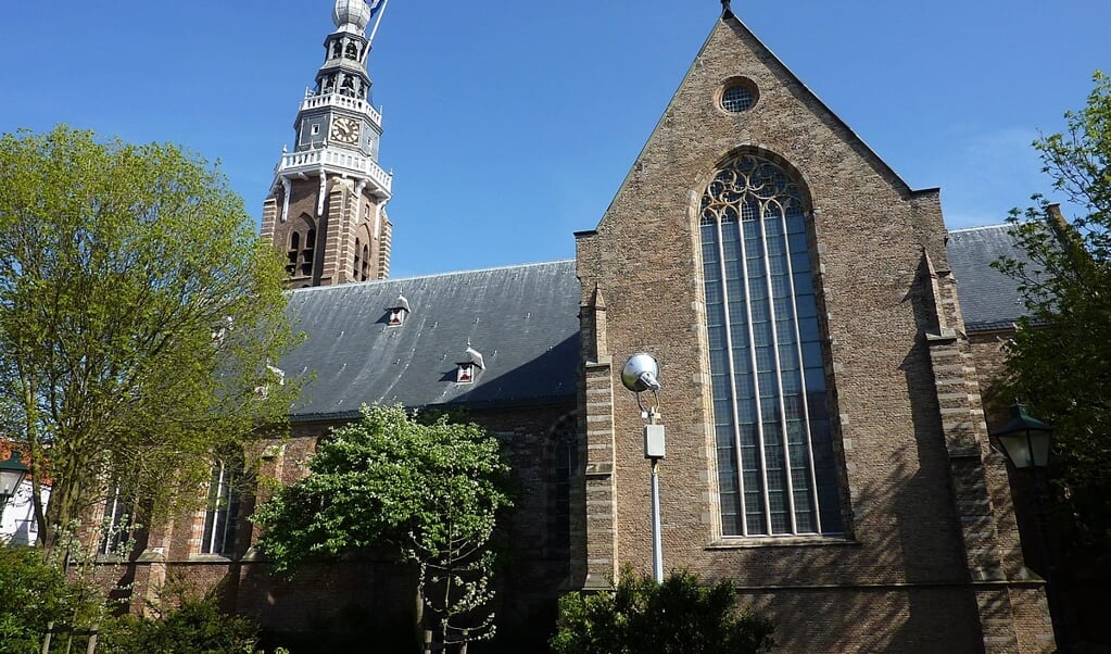 In 1572 werd de paasmis in de Grote of Sint-Jacobskerk in Vlissingen verstoord.  (beeld wikimedia commons)
