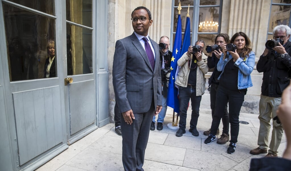 Pap Ndiaye, vlak na zijn benoeming tot onderwijsminister van Frankrijk.  (beeld epa / Christophe Petit Tesson)