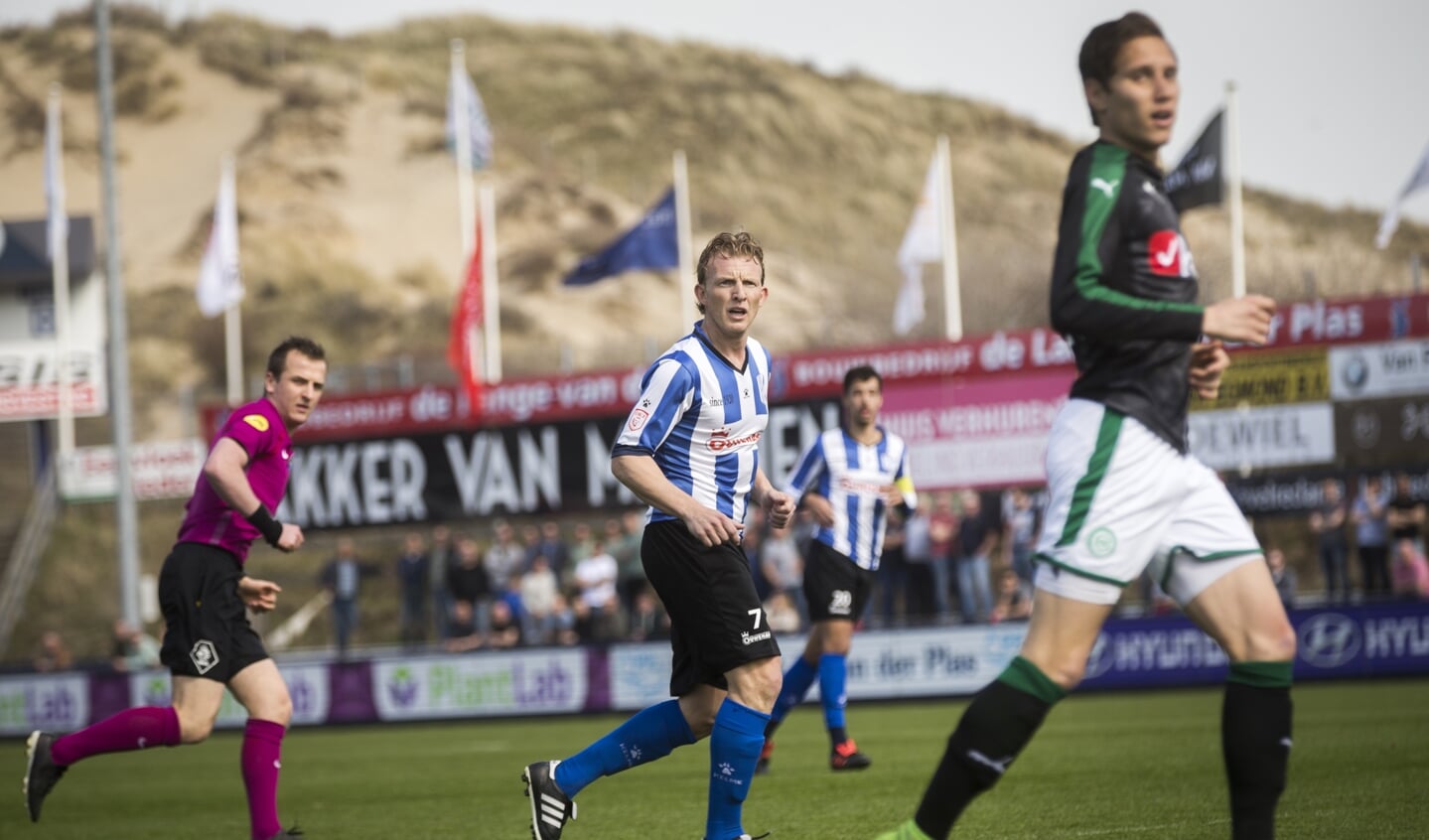 Een wedstrijd van Quick Boys tegen Jong FC Groningen, waarin clubicoon Dirk Kuijt nog meespeelde.