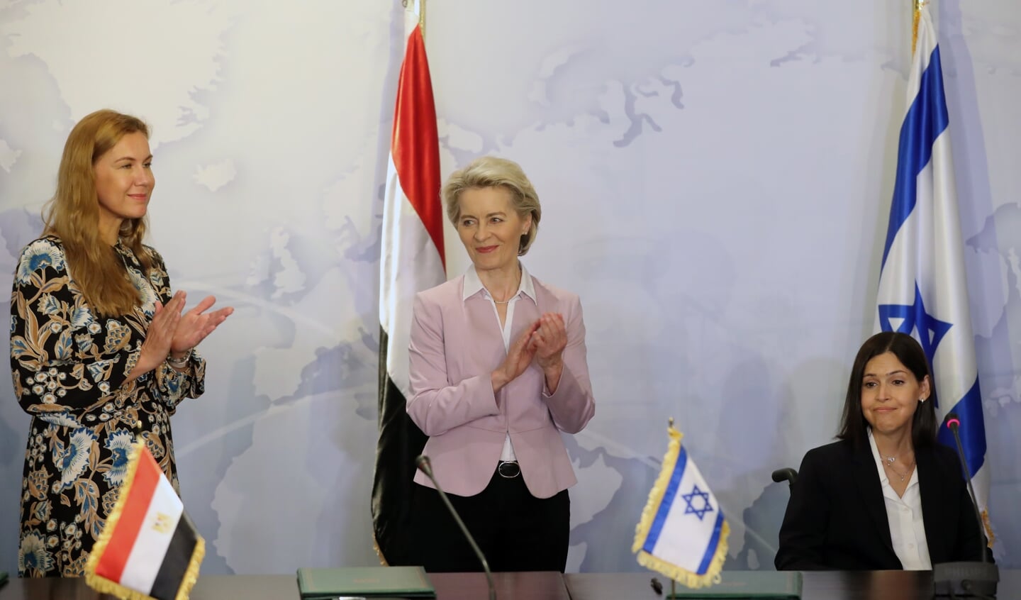 Egypte, de EU en Israël hebben op 15 juni een overeenkomst ondertekend over de export van aardgas van Israël naar Europa via Egypte.