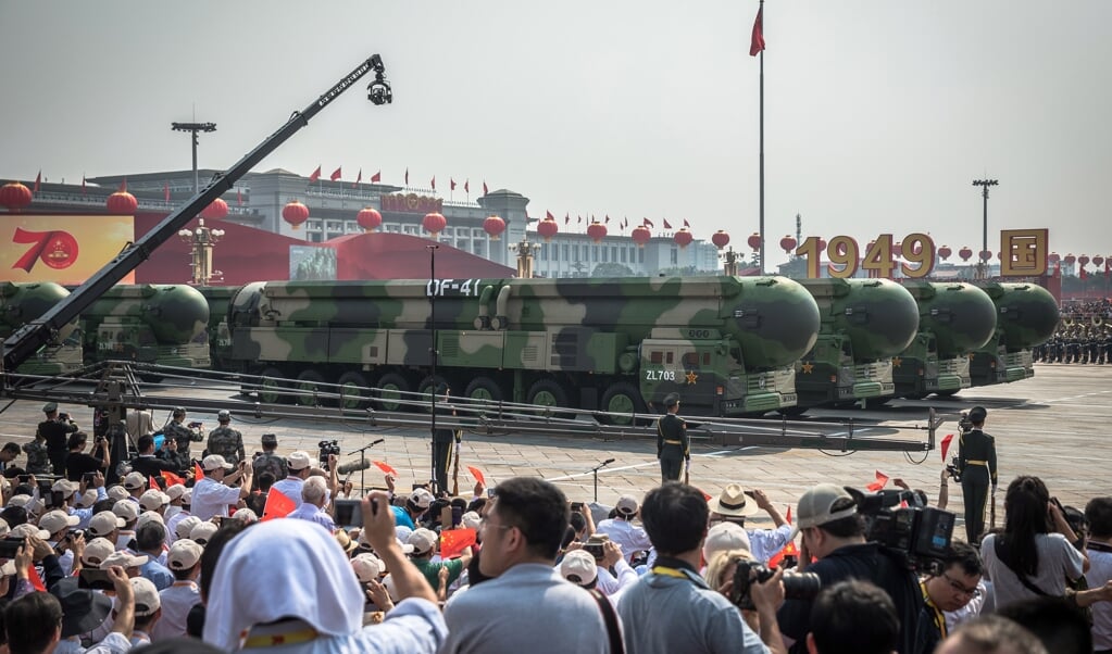 Vooral China is druk bezig met het uitbreiden van het arsenaal kernwapens, meldt SIPRI in het nieuwe jaarboek Bewapening, ontwapening en internationale veiligheid. (beeld epa / Roman Pilipey)