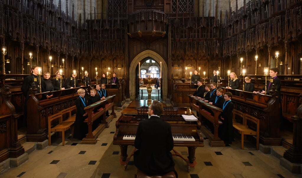 Kooroefening in de anglicaanse kathedraal van Ripon, Engeland. Internationaal gezien is de protestantse traditie veelkleurig.  (beeld afp)