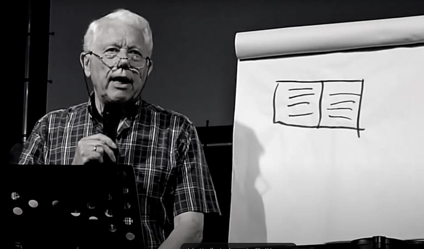 Dick Baarsen gaf na zijn pensioen nog veel Bijbelonderwijs.