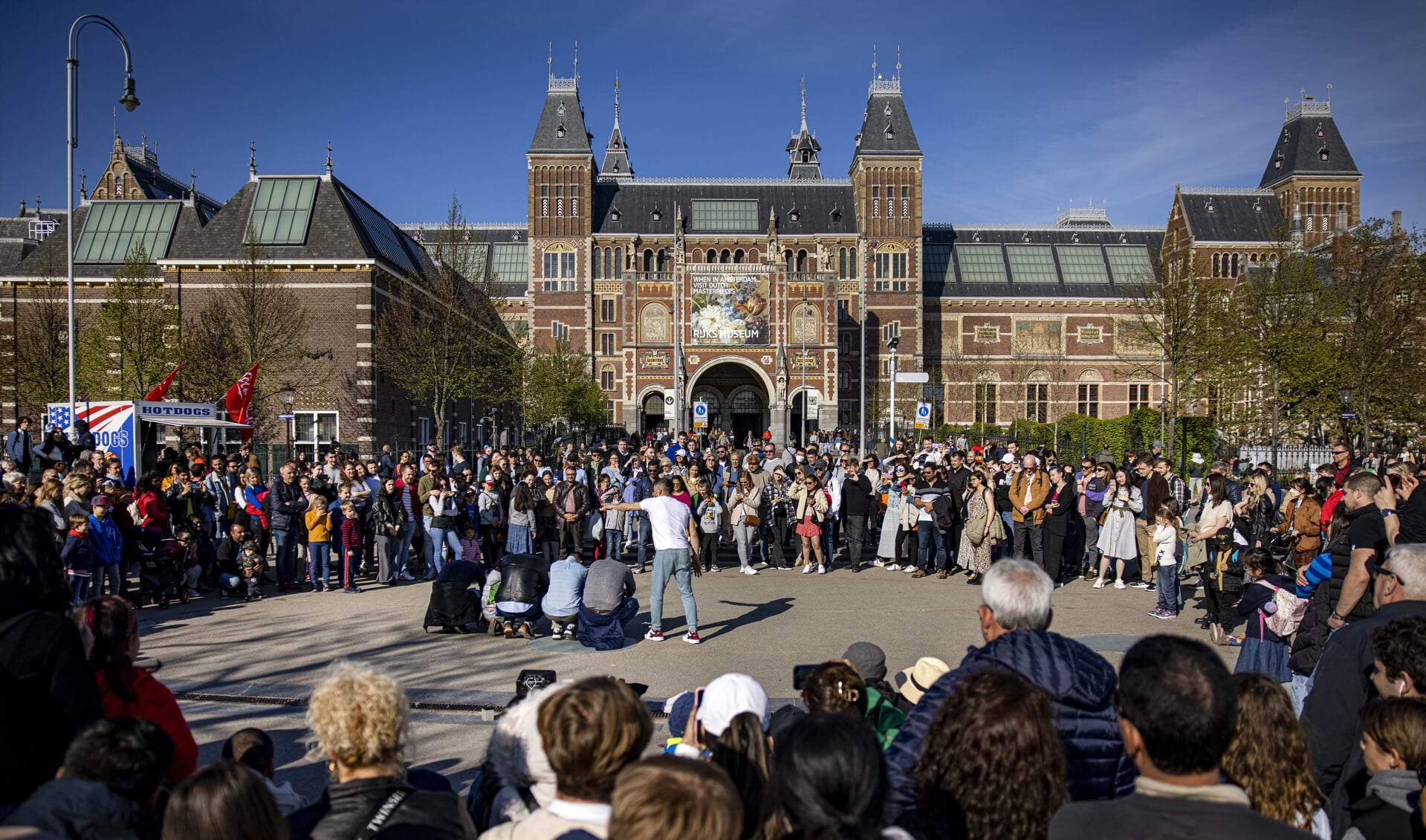 Het Rijksmuseum en het Joods Museum stellen samen de eerste tijdelijke tentoonstelling in het Nationale Holocaustmuseum samen.