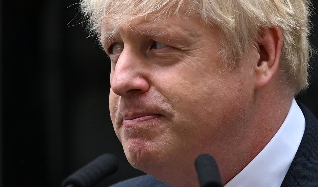 De Britse premier Boris Johnson maakte zijn aftreden bekend voor 10 Downing Street in Londen.  (beeld afp / Justin Tallis)