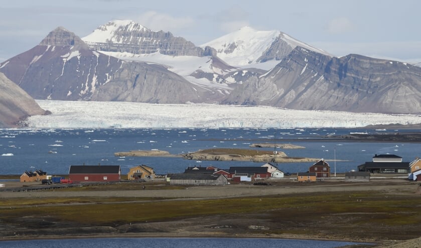 Sinds 2007 is de fjord bij het onderzoekscentrum Ny Alesund op Spitsbergen niet meer dichtgevroren.