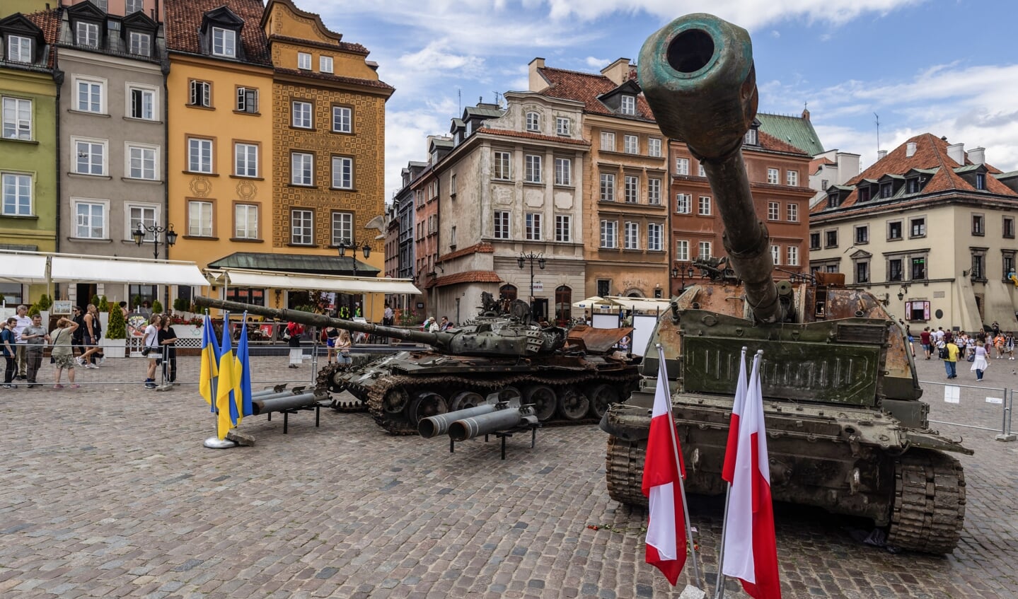 Russisch wapentuig Warschau, mede opgesteld voor toeristen.