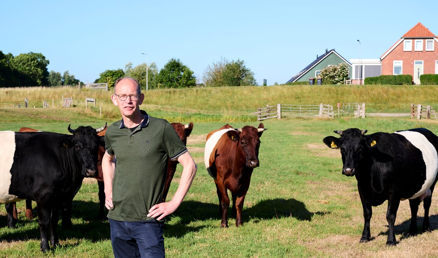 Cor Pierik is ook veehouder. 'Het is net iets meer dan een hobby.’