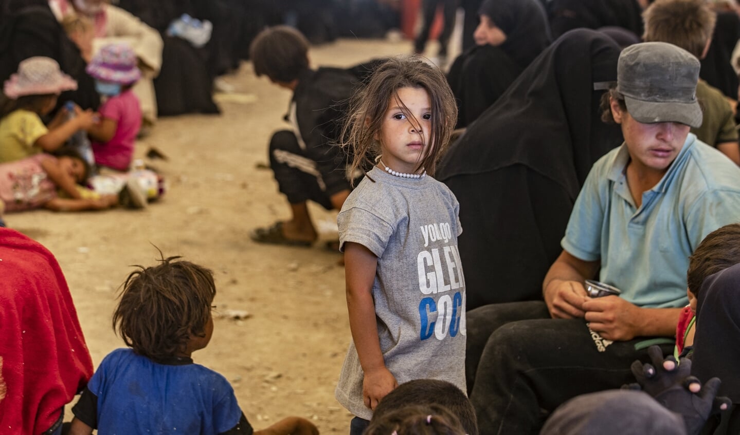 Naast Syrische en Iraakse kinderen zitten ook honderden Europese kinderen in de detentiekampen in noordoost Syrië. 