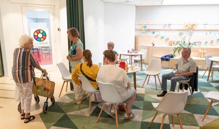 ‘Je kunt je verhaal kwijt en anders kom je gewoon voor de thee of koffie.’