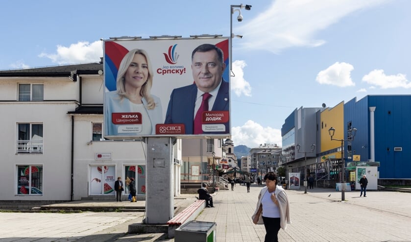 Verkiezingsposters in Pale, Bosnië-Herzegovina. Sinds het einde van de oorlog is politieke trouw meestal gebaseerd op etnische identiteit.