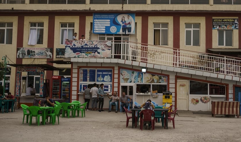 Afghaanse ijssalon in Vhadat.