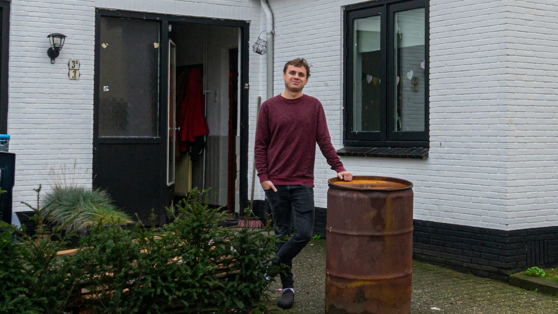 In het studentenhuis van Jeremy van Braak (27) viel eind vorig jaar een energierekening van 2459 euro op de mat