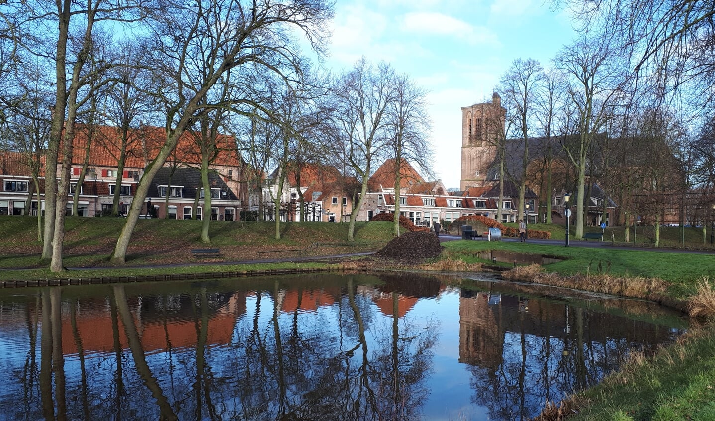 Vesting Elburg met op de achtergrond de Sint-Nicolaaskerk.
