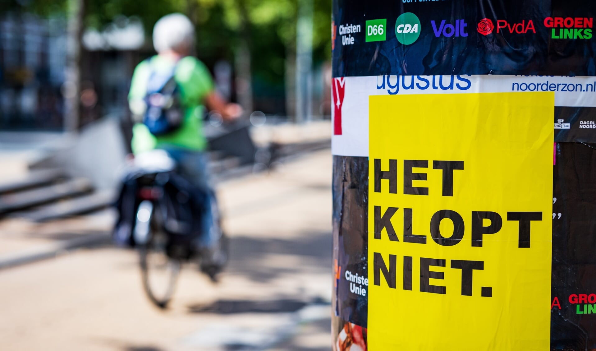 In de stad Groningen werd afgelopen zomer gedemonstreerd tegen het coronabeleid onder de noemer Het Klopt Niet. 'Ik ga mijn best doen me minder te laten meeslepen met alles wat we dit jaar enorm belangrijk moeten vinden.'
