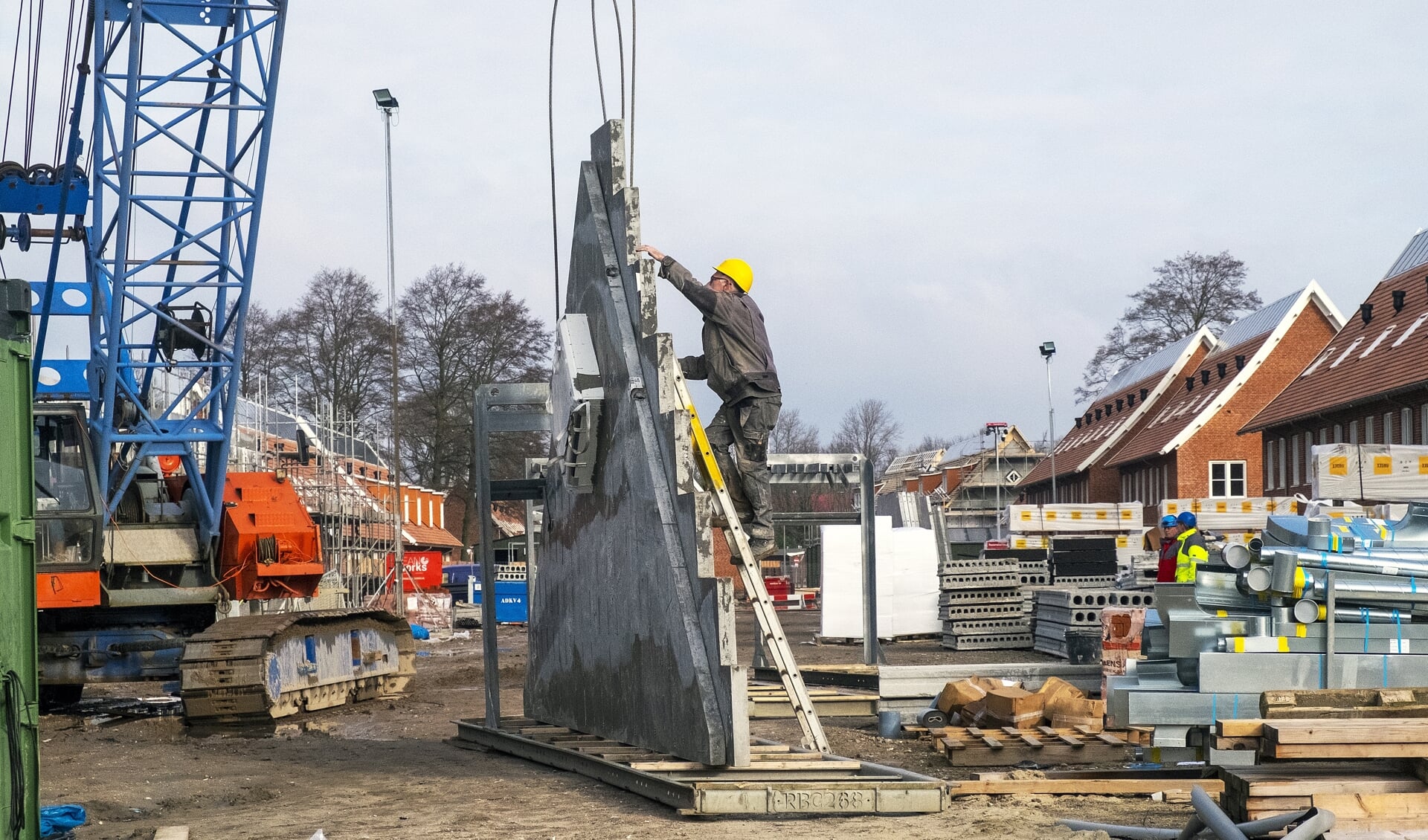 Nieuwbouw in Rotterdam-Zuid. 'Steeds meer projecten zijn financieel niet haalbaar' door (te) dure grondaankoop.