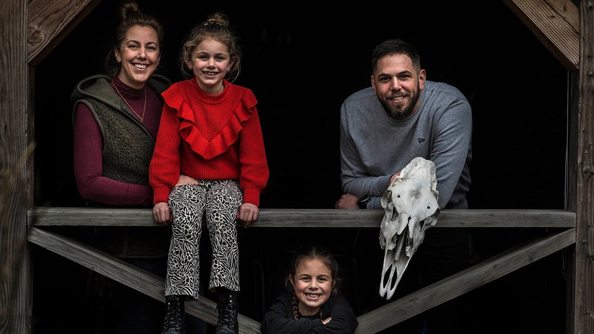 Rémon en Janneke Steen en hun twee dochters verruilen dit voorjaar Ermelo voor het platteland van Zweden.