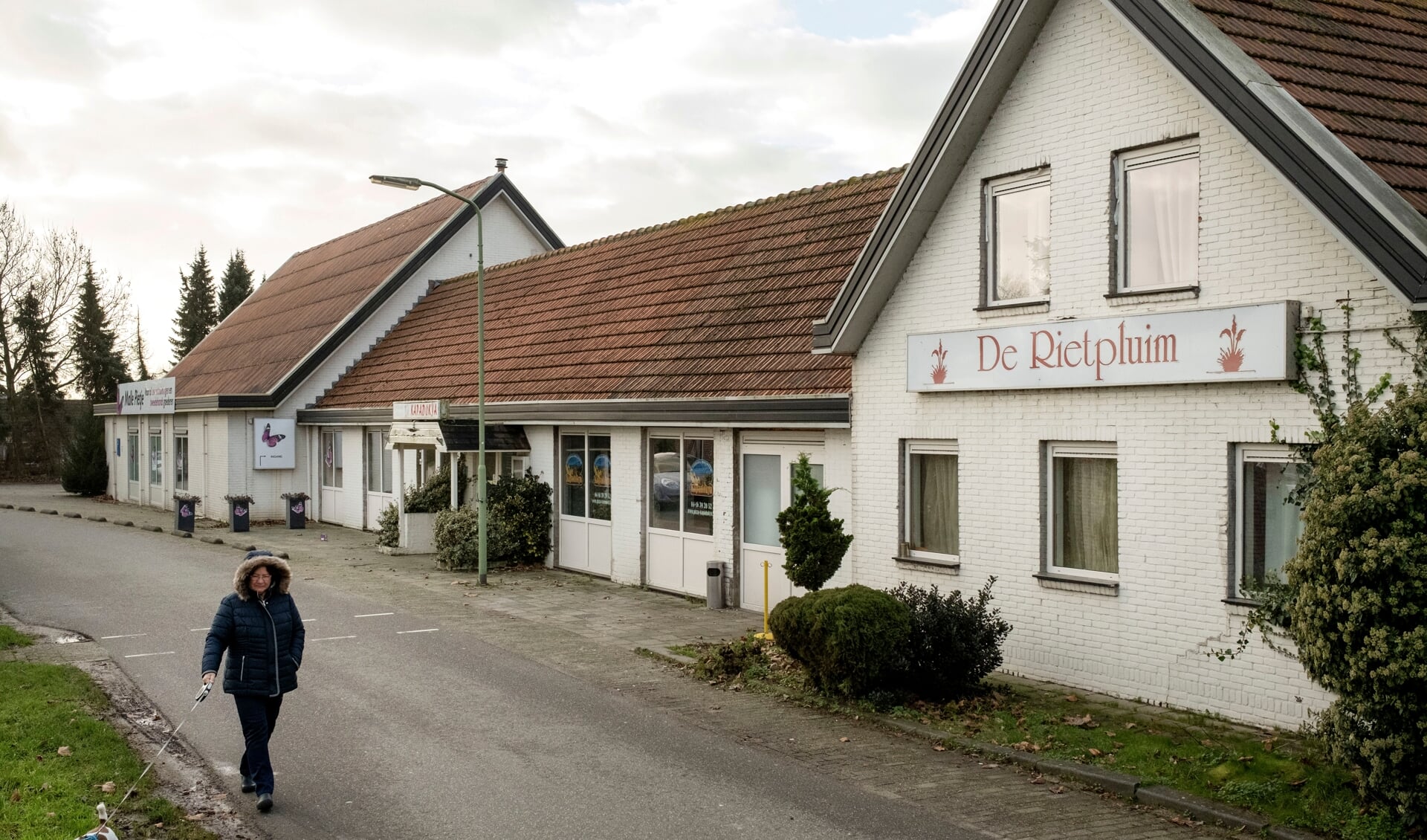 Frontrunners Ministries heeft het voormalige partycentrum De Rietpluim in Dussen gekocht. Dit pand wordt neergehaald en er komen twee nieuwe gebouwen voor 8 miljoen euro.