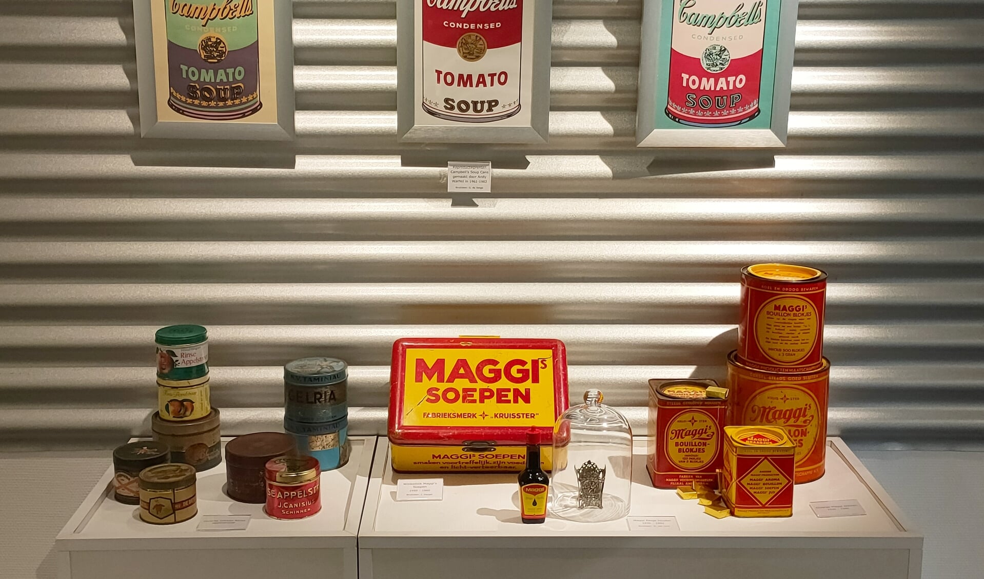 'Koel en droog bewaren', staat er op de Maggi-blikken. De tip helpt om roesten tegen te gaan.