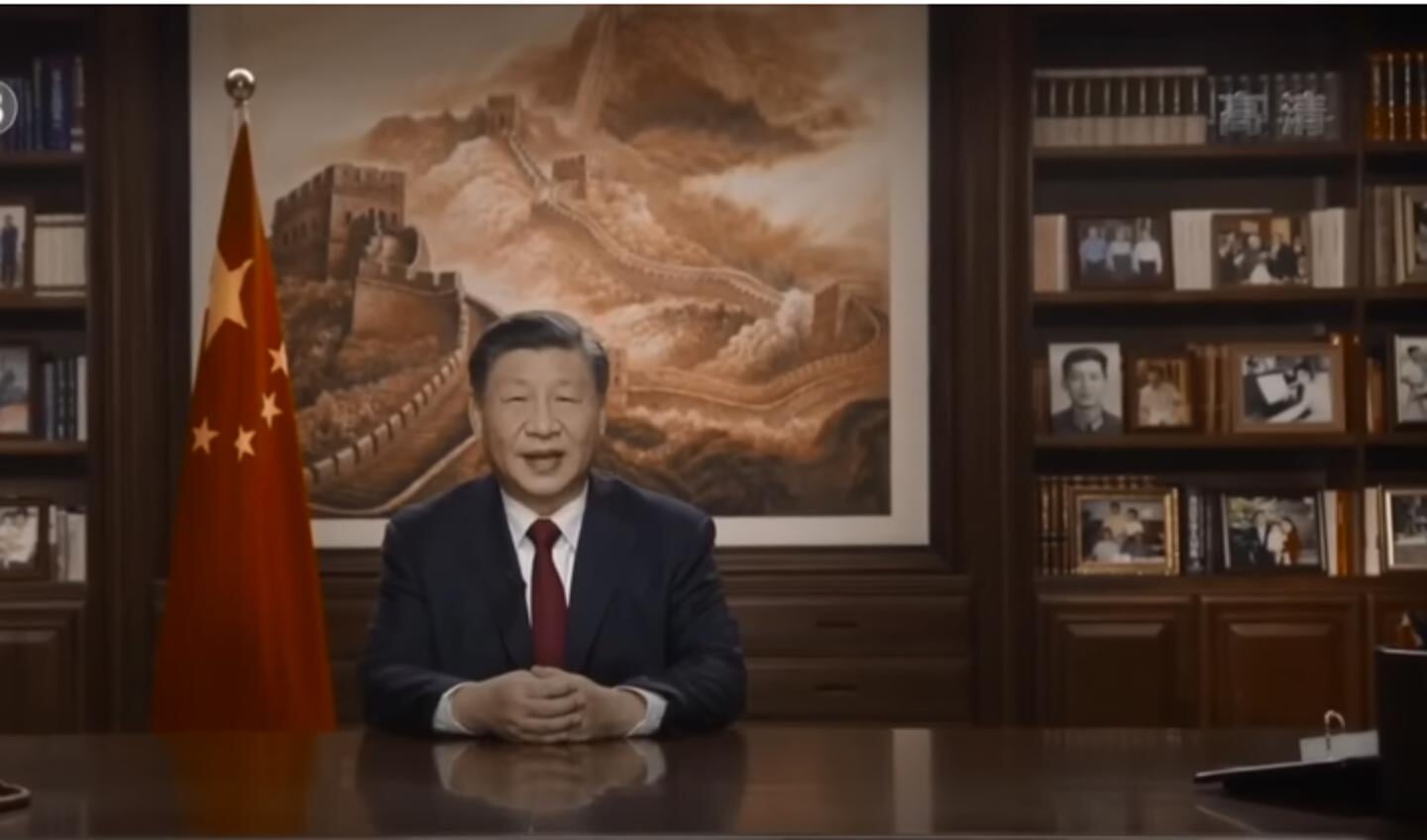 De Chinese president Xi Jinping tijdens zijn nieuwjaarstoespraak: 'hou vol.'