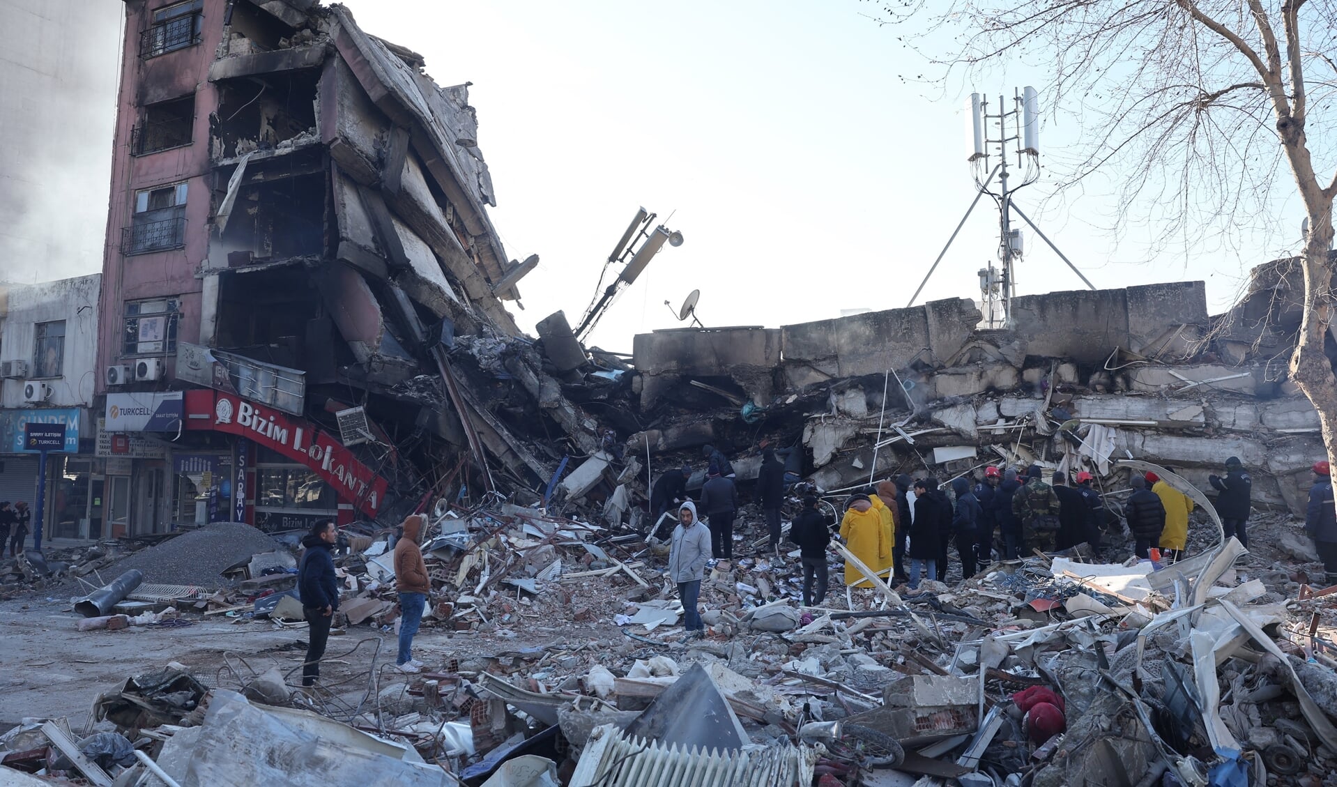 In de Turkse stad Gaziantep heeft de aardbeving veel schade aangericht.