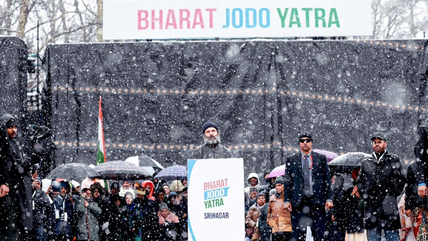 Rahul Gandhi tijdens zijn toespraak bij het afsluiten van zijn Mars voor India's eenheid, op de 75e verjaardag van de moord op Mahatma Gandhi