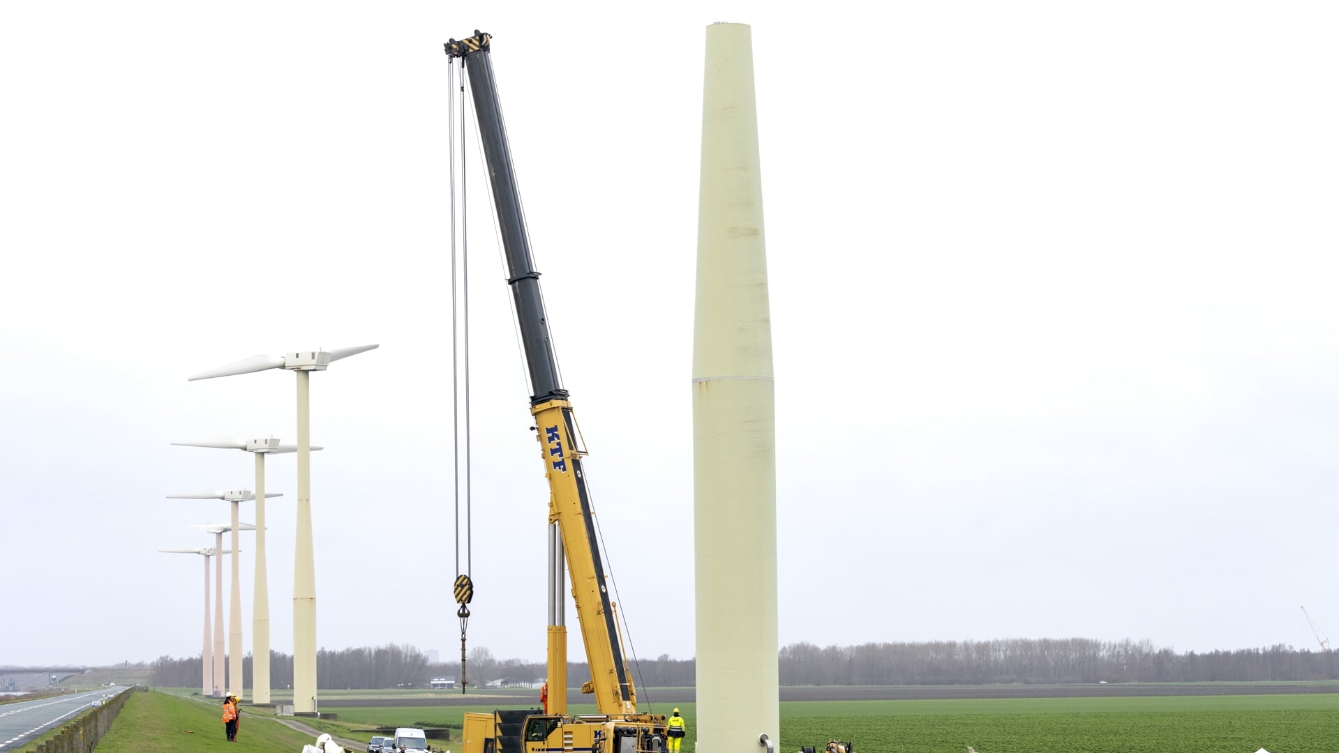 In januari braken de wieken, de rotor en een deel van de mast af van een windmolen in Zeewolde.