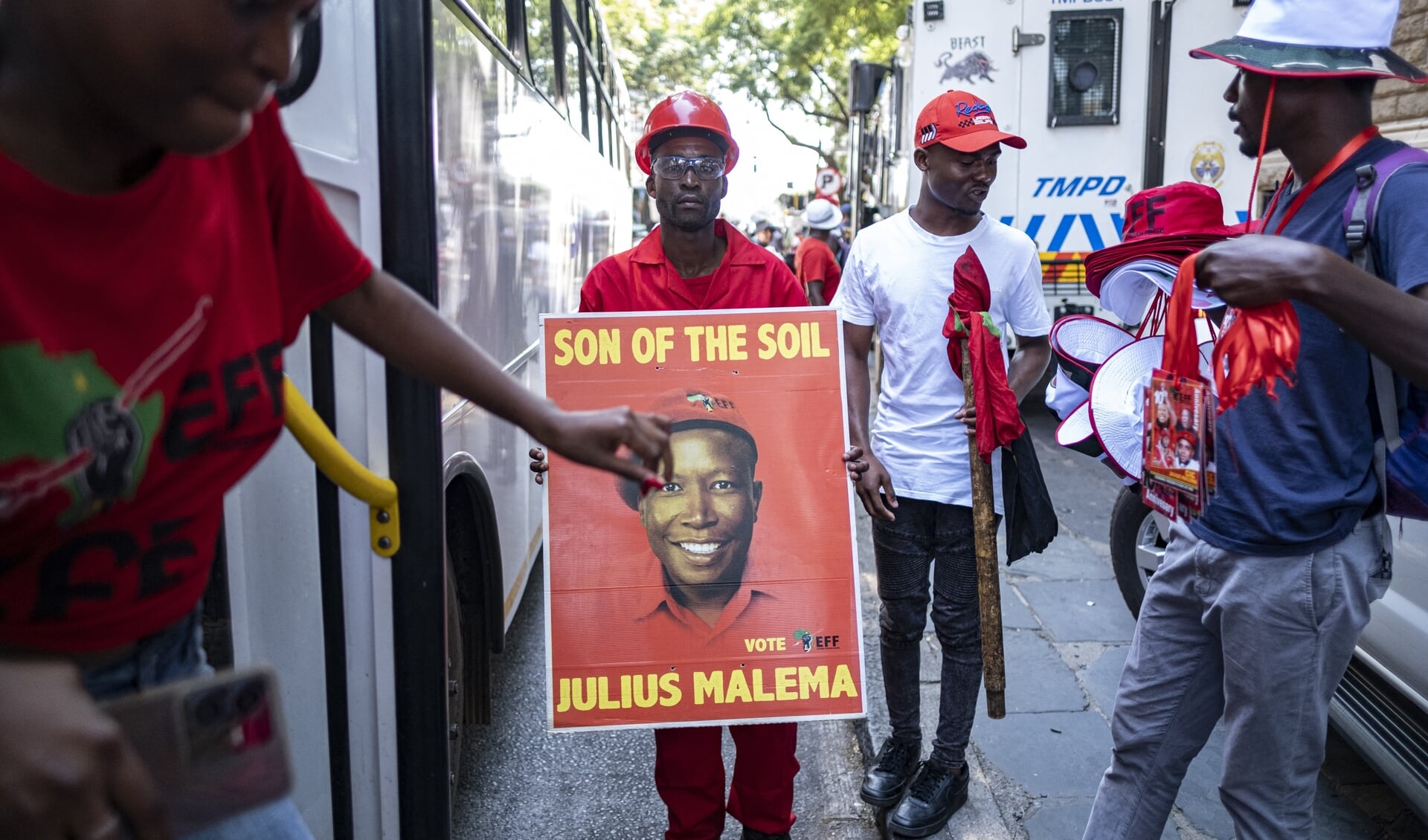 Aanhangers van EFF gaan de straat op in Pretoria.
